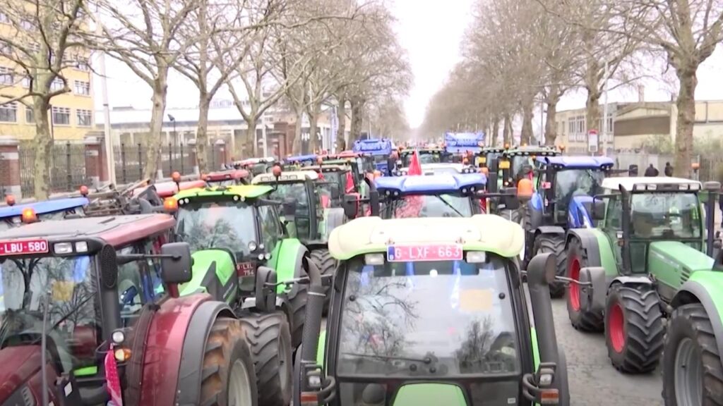trattori Buxelless protesta agricoltori