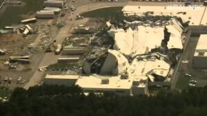 Fabbrica Pfizer a Rocky Mount distrutta da un tornado - luglio 2023