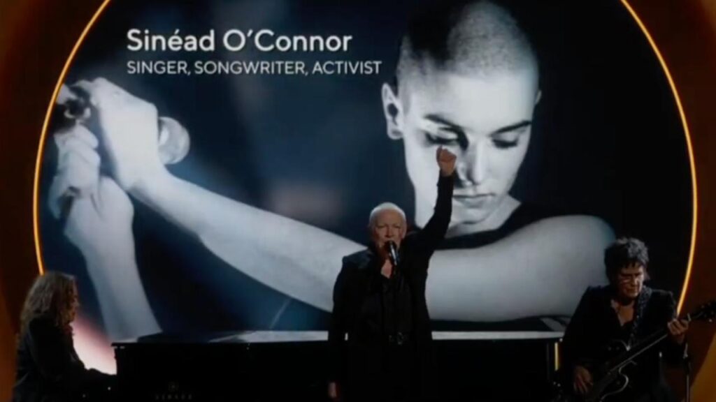 Annie Lennox al 66° Grammy Awards