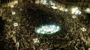 Valencia manifestazione contro il governo per le inondazioni a Valencia - novembre 2024