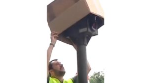 Quando Salvini copriva gli autovelox per protesta contro le troppe multe